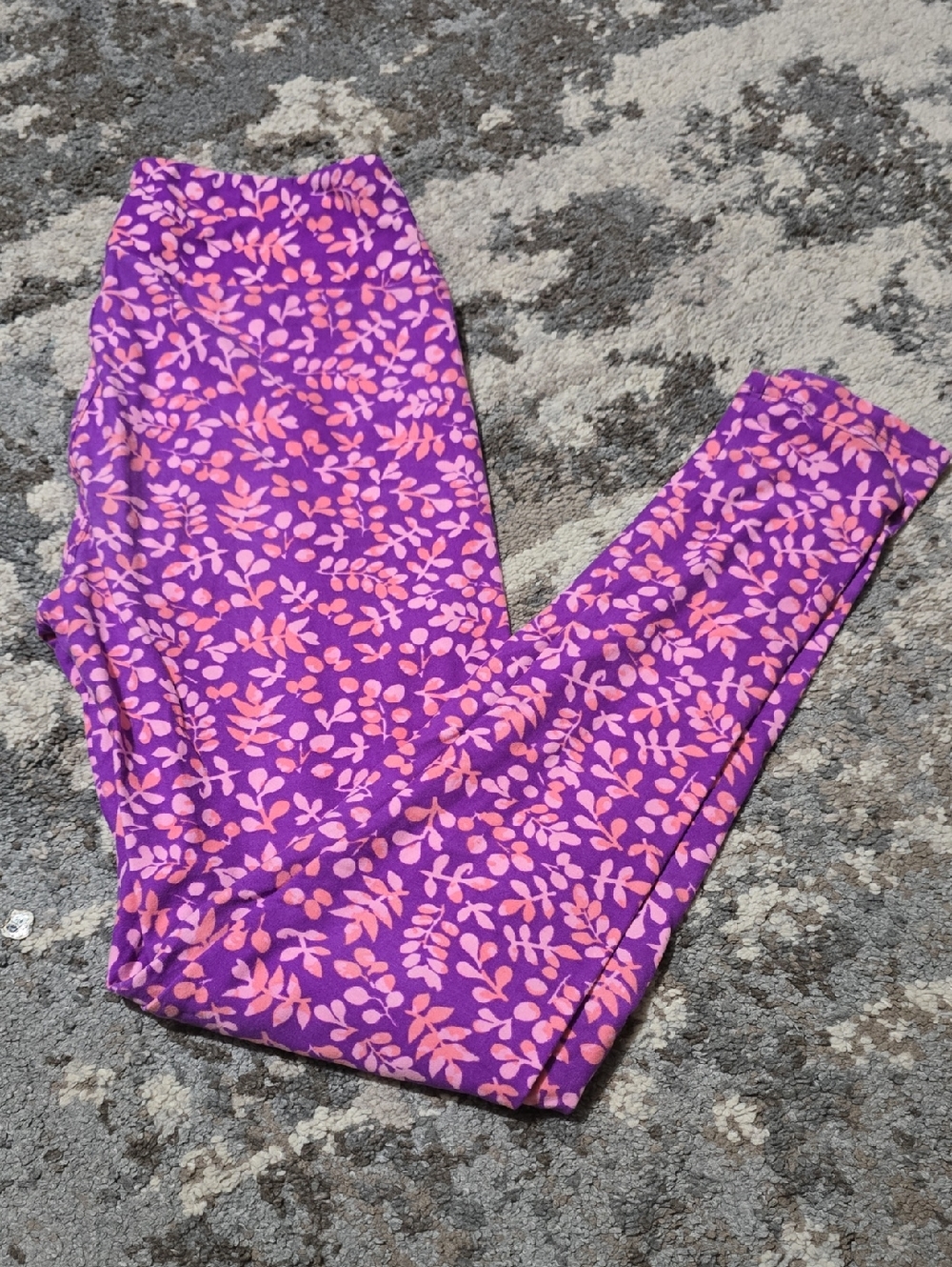LuLaRoe OS Purple Floral Print Leggings